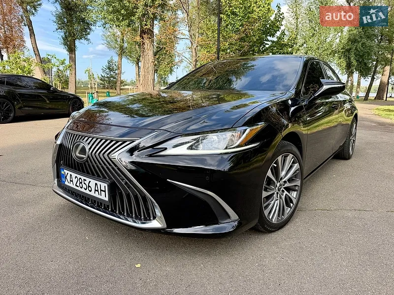 Lexus ES