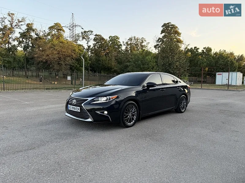 Lexus ES