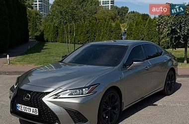 Lexus ES  2023