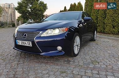 Седан Lexus ES 2013 в Киеве