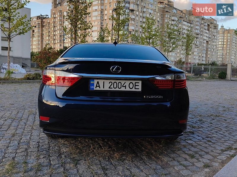 Седан Lexus ES 2013 в Киеве