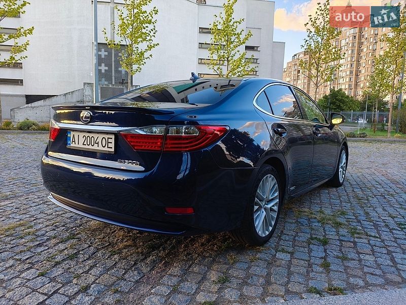 Седан Lexus ES 2013 в Киеве