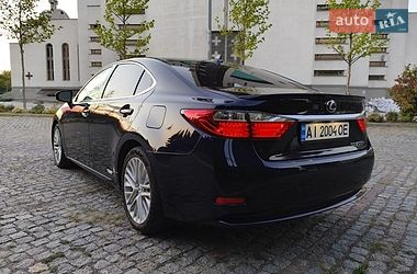 Седан Lexus ES 2013 в Киеве