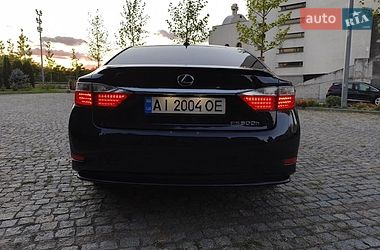 Седан Lexus ES 2013 в Киеве