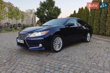 Седан Lexus ES 2013 в Киеве