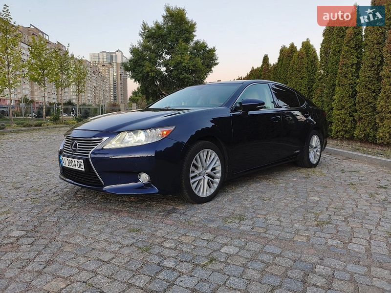 Седан Lexus ES 2013 в Киеве