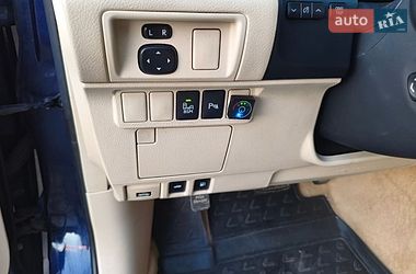 Седан Lexus ES 2013 в Киеве