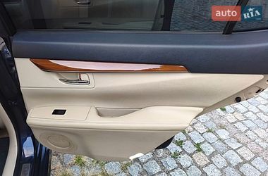 Седан Lexus ES 2013 в Киеве