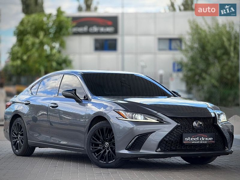Седан Lexus ES 2019 в Николаеве