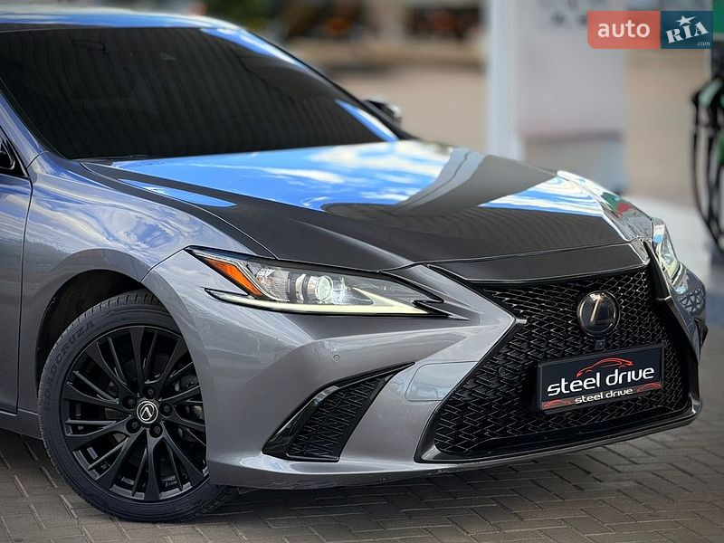 Седан Lexus ES 2019 в Николаеве