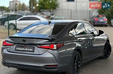 Седан Lexus ES 2019 в Николаеве