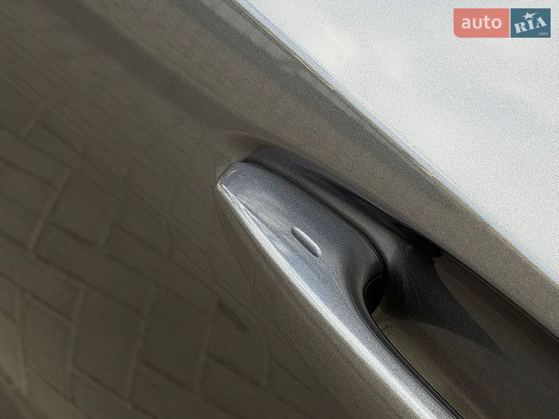 Седан Lexus ES 2019 в Николаеве