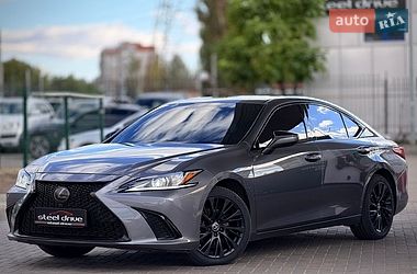 Lexus ES  2019
