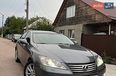 Lexus ES  2011