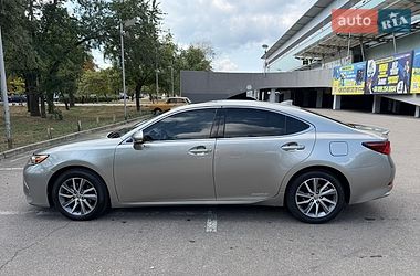 Седан Lexus ES 2016 в Киеве Седан Lexus ES 2016 в Киеве