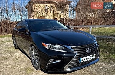 Lexus ES  2017
