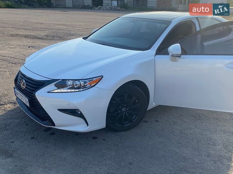 Седан Lexus ES 2018 в Житомире Седан Lexus ES 2018 в Житомире