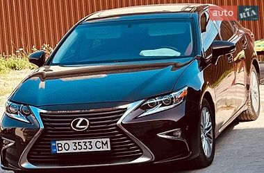 Седан Lexus ES 2017 в Тернополе Седан Lexus ES 2017 в Тернополе