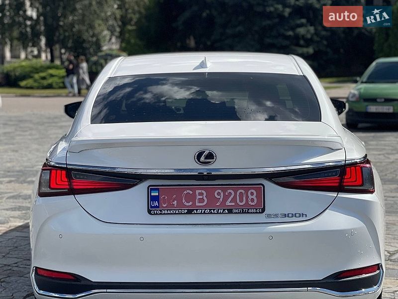 Седан Lexus ES 2019 в Кременчуге