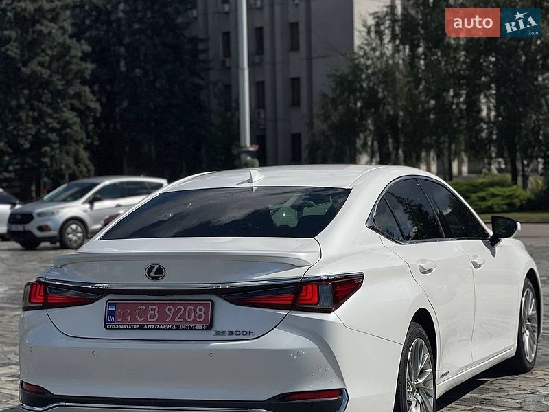 Седан Lexus ES 2019 в Кременчуге