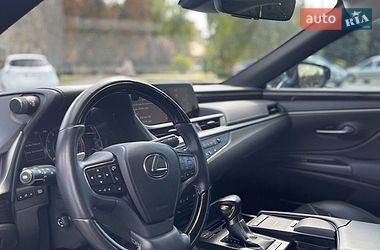 Седан Lexus ES 2019 в Кременчуге