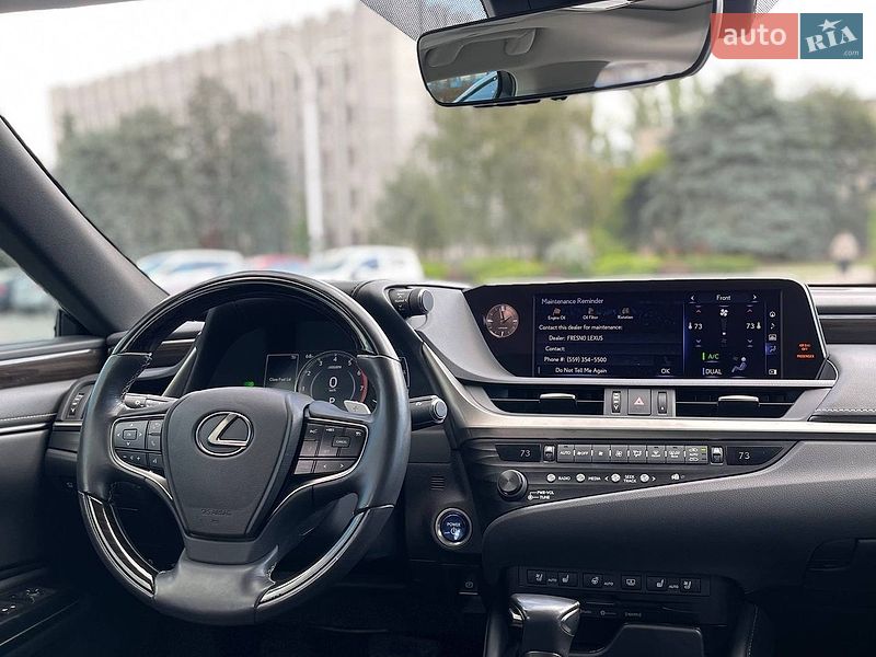Седан Lexus ES 2019 в Кременчуге