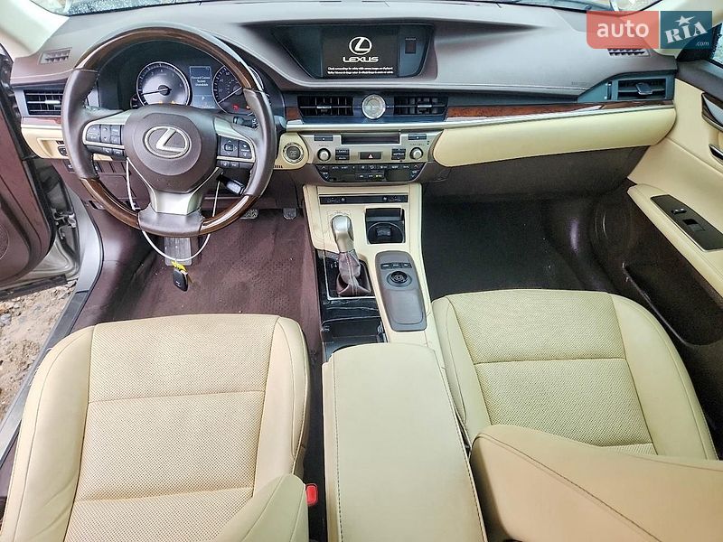 Седан Lexus ES 2017 в Чернігові