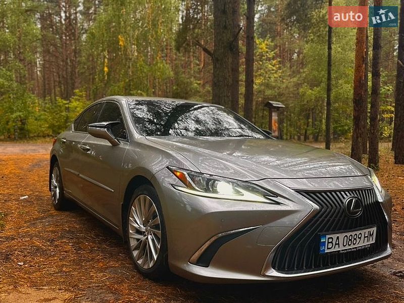 Lexus ES 2018
