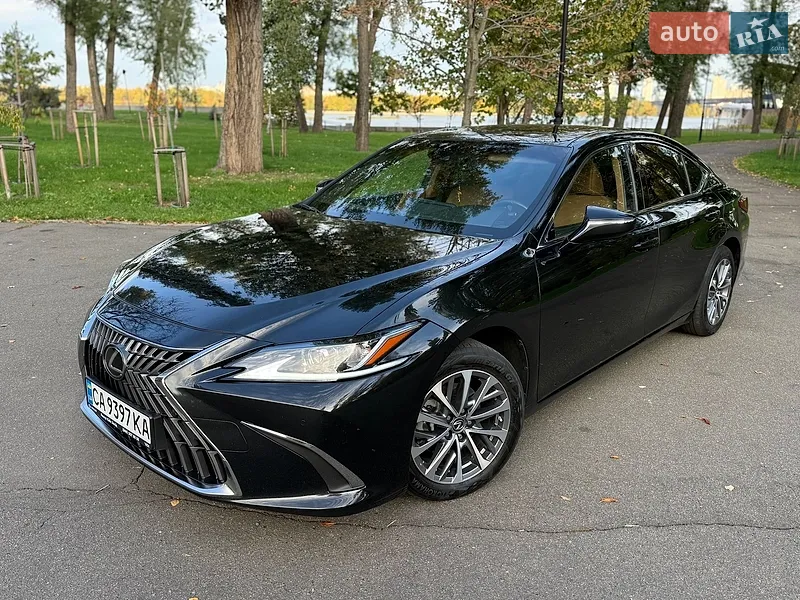 Lexus ES
