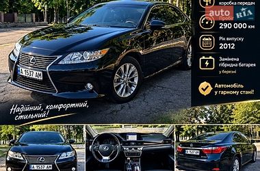 Lexus ES  2012