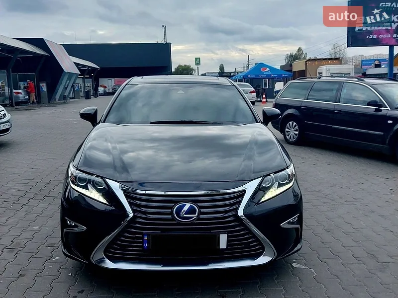 Lexus ES