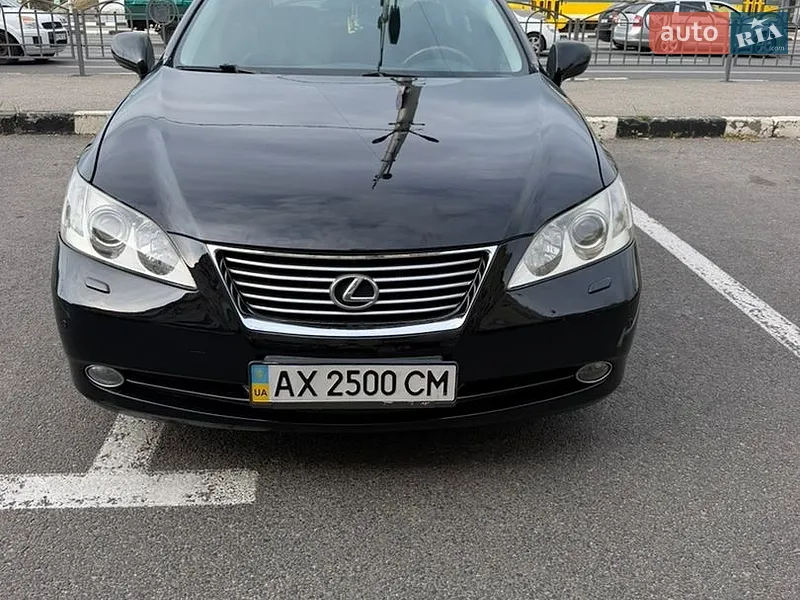 Lexus ES
