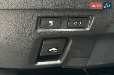 Седан Lexus ES 2023 в Львові