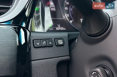 Седан Lexus ES 2023 в Львові