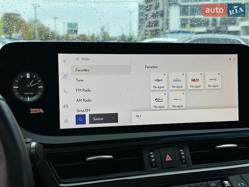 Седан Lexus ES 2023 в Львові
