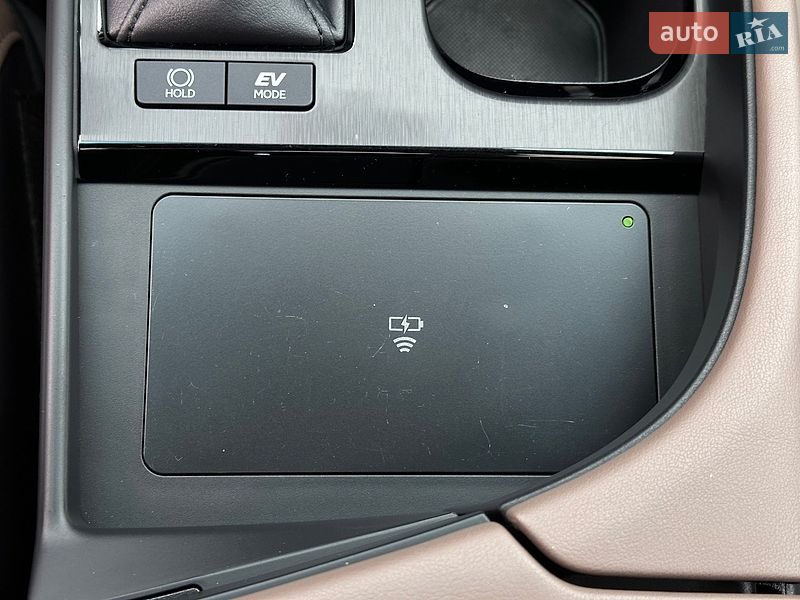 Седан Lexus ES 2023 в Львові