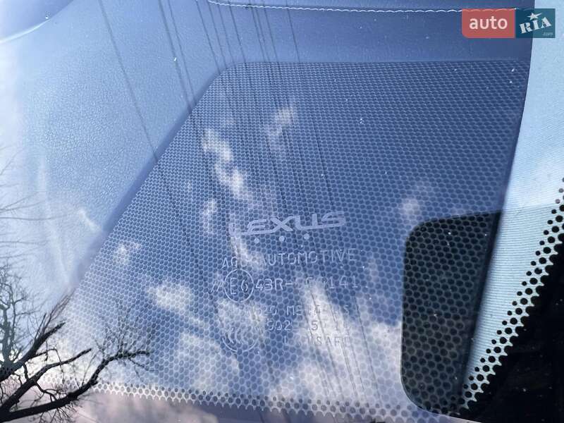 Седан Lexus GS 2013 в Краснограде