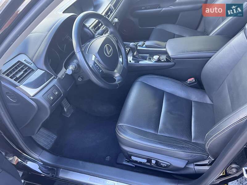 Седан Lexus GS 2013 в Краснограде
