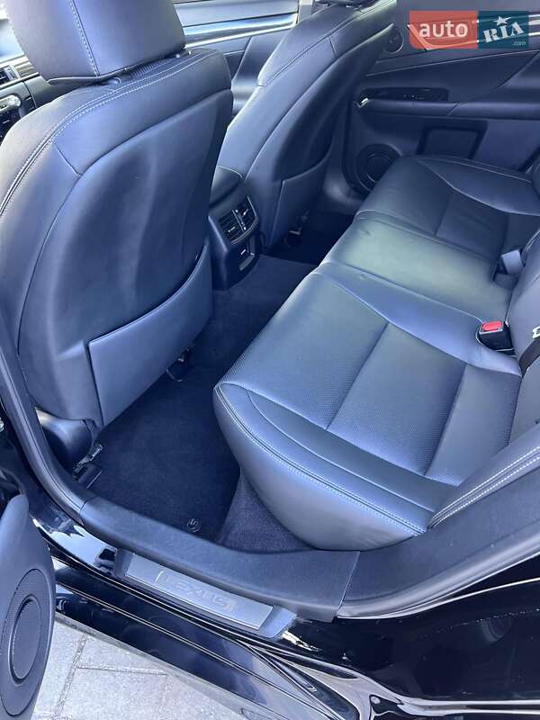Седан Lexus GS 2013 в Краснограде