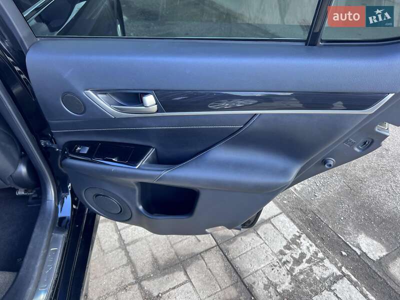 Седан Lexus GS 2013 в Краснограде