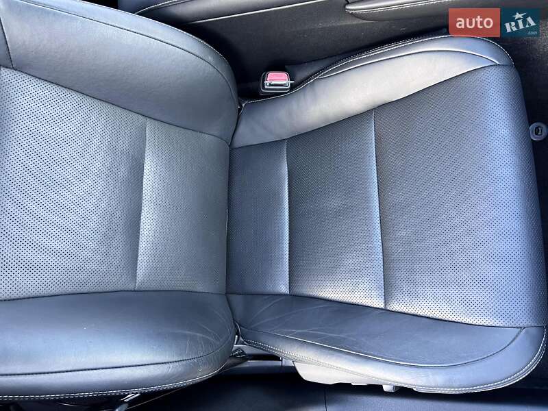 Седан Lexus GS 2013 в Краснограде