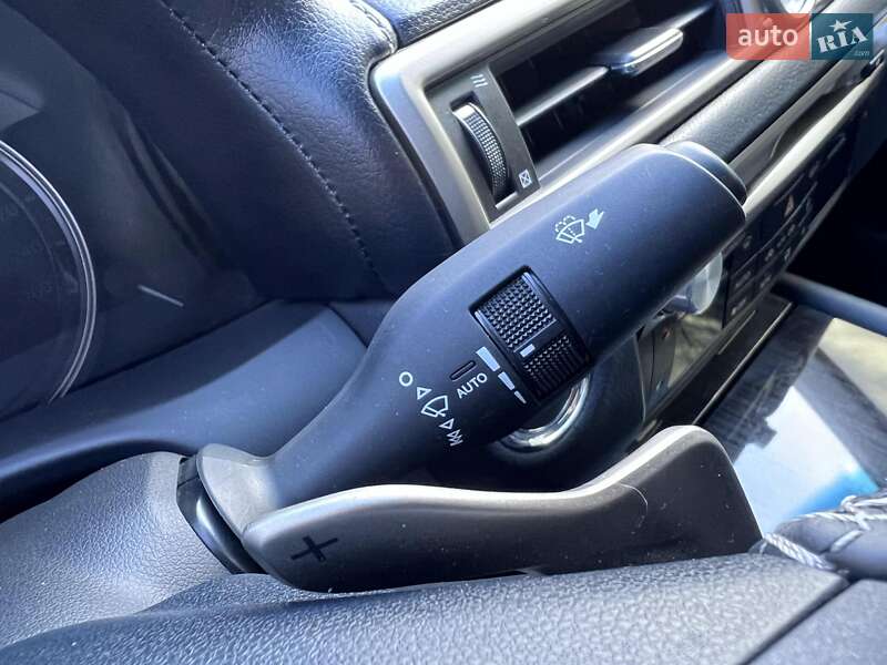 Седан Lexus GS 2013 в Краснограде