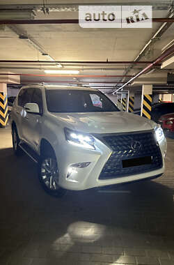 Lexus GX 2021