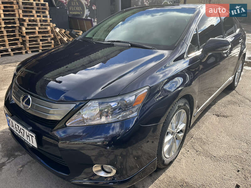 Легковые Lexus HS