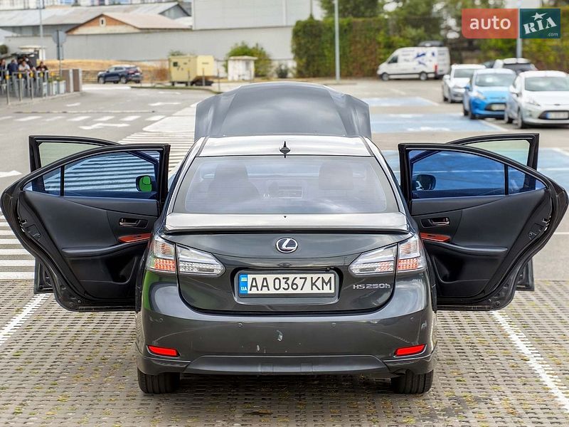 Седан Lexus HS 2011 в Киеве