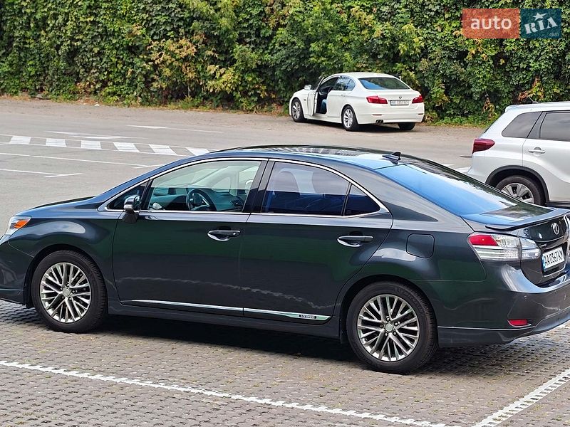 Седан Lexus HS 2011 в Киеве