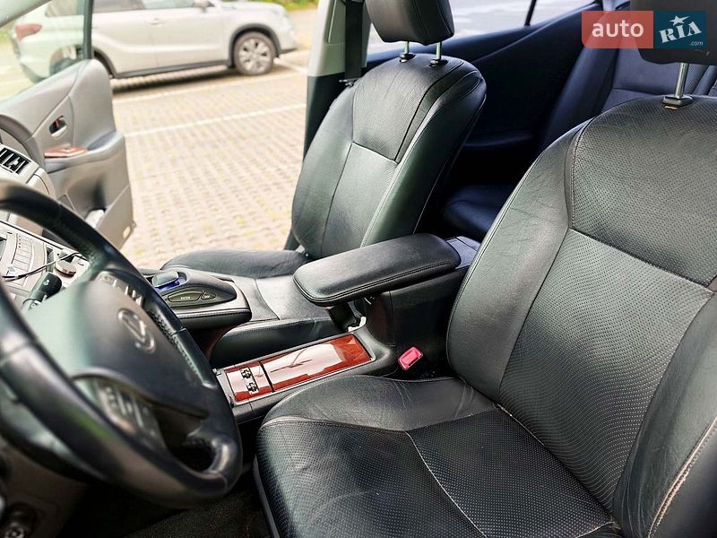 Седан Lexus HS 2011 в Киеве