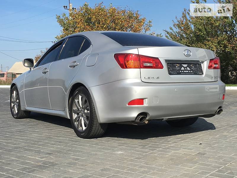 Lexus IS 2008 року