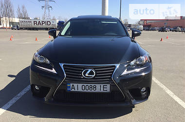 Lexus IS turbo 2016