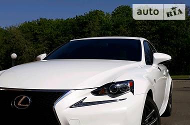 Lexus IS   2015